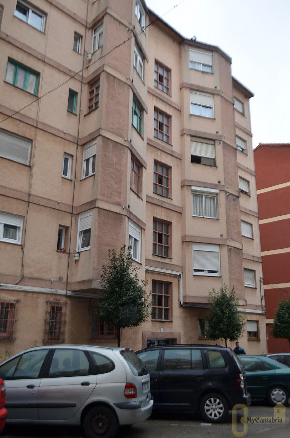 For sale of flat in Torrelavega