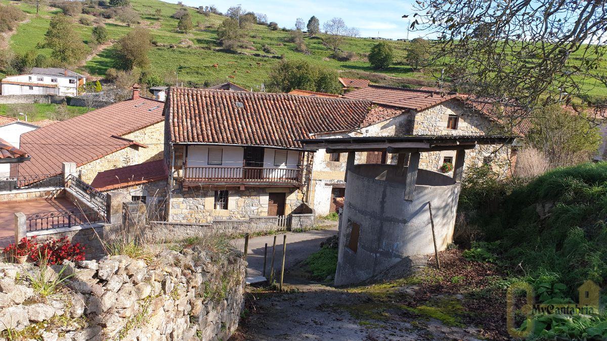 For sale of house in Villafufre