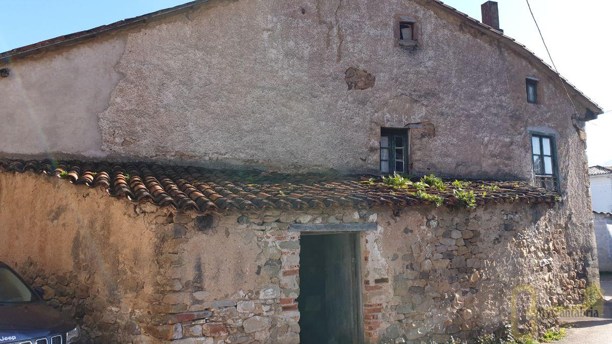 Venta de casa en Corvera de Toranzo