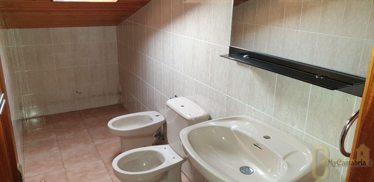 For sale of house in Reocín