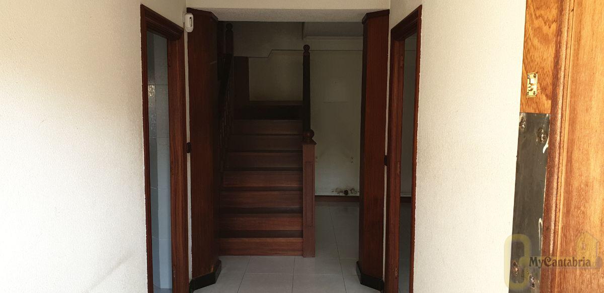 For sale of house in Reocín