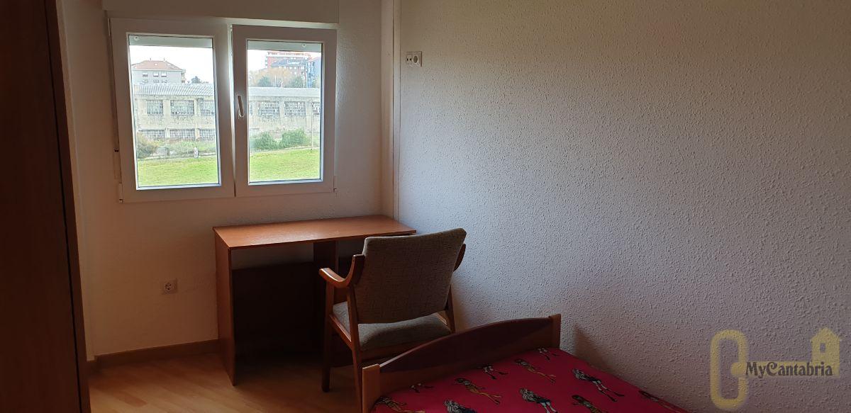 For sale of flat in Santander