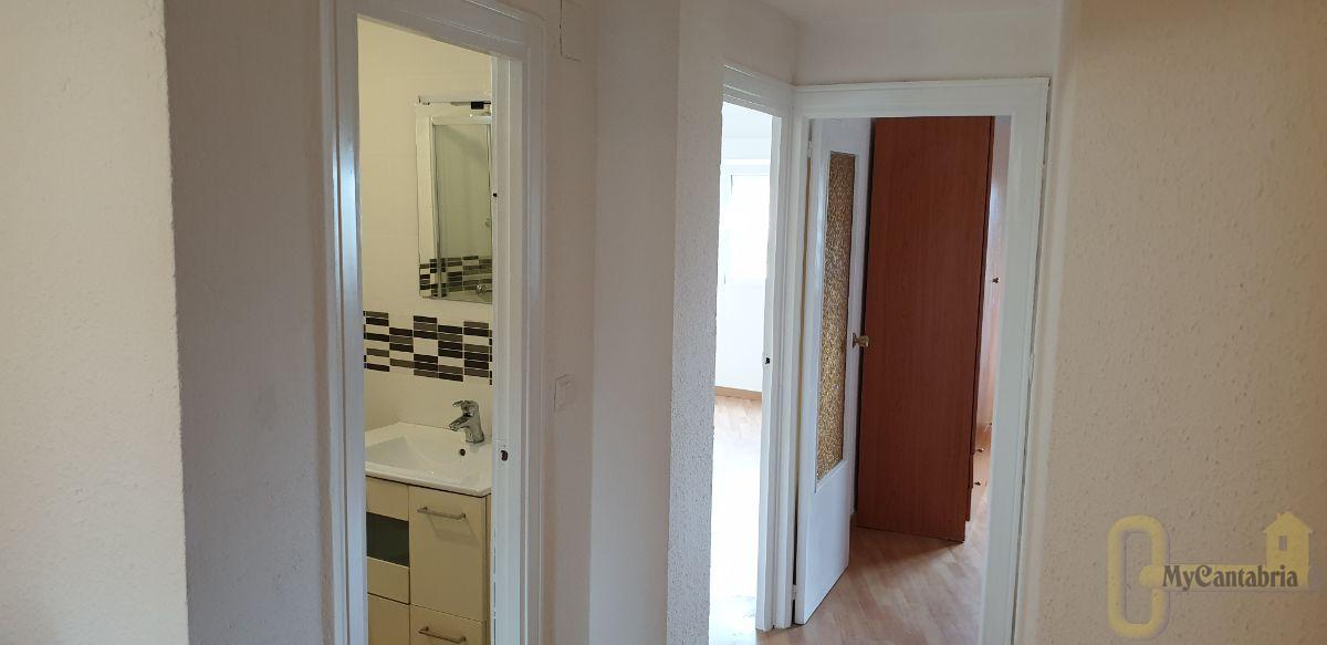 For sale of flat in Santander