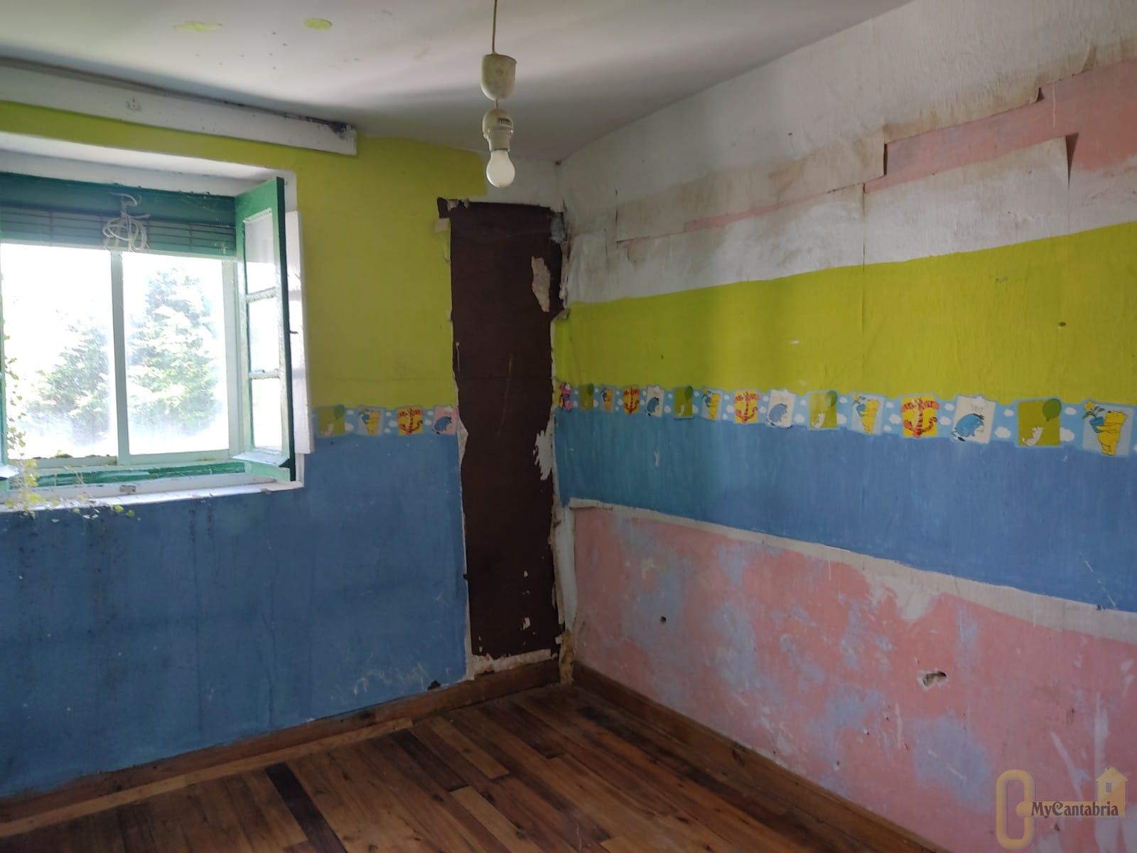 For sale of house in Argoños