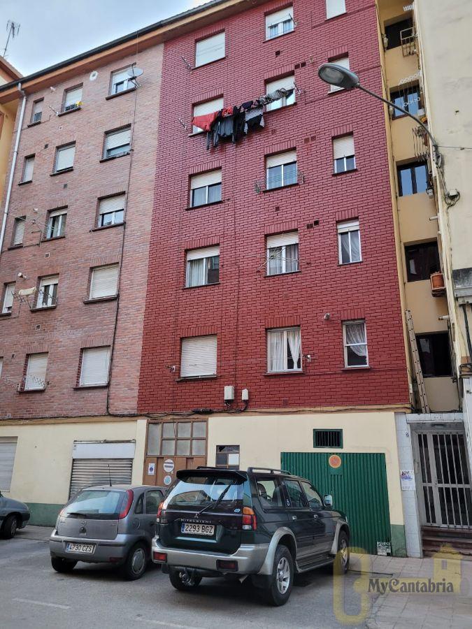 Venta de piso en Santa María de Cayón