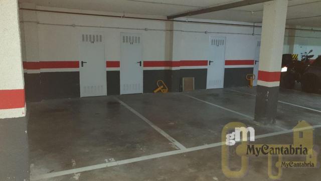 For rent of garage in Santa María de Cayón