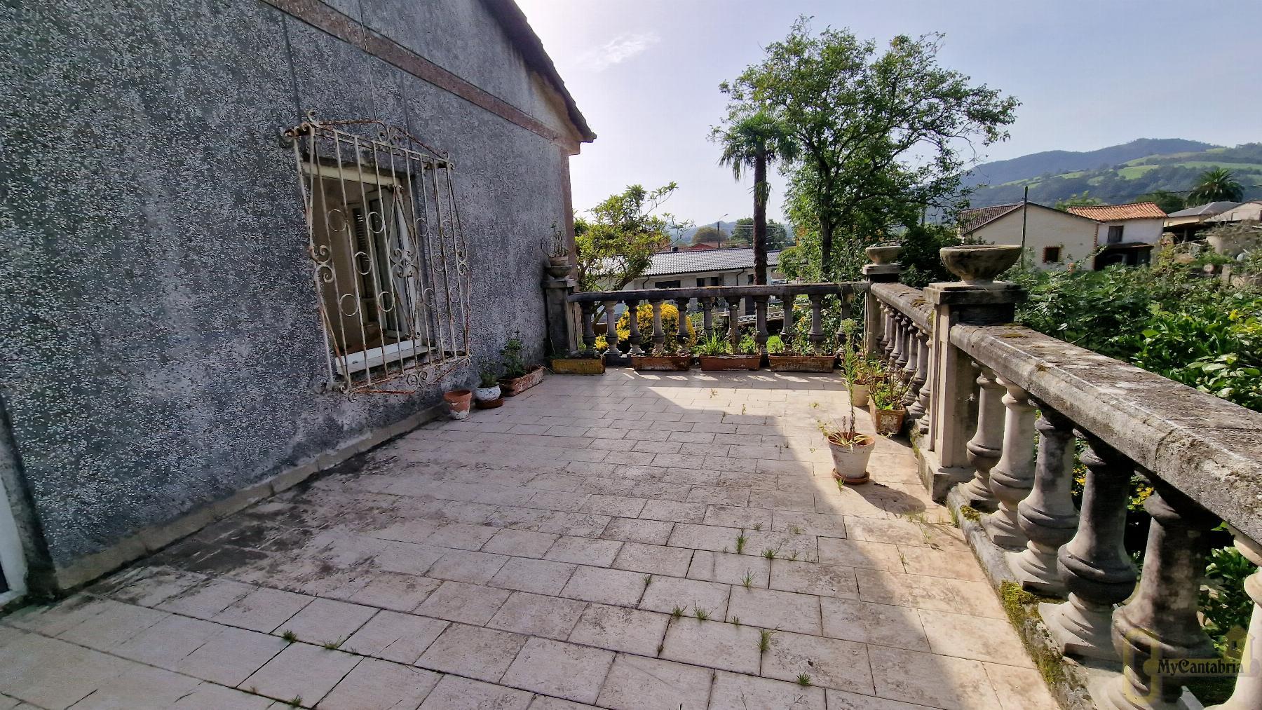 For sale of house in Santa María de Cayón