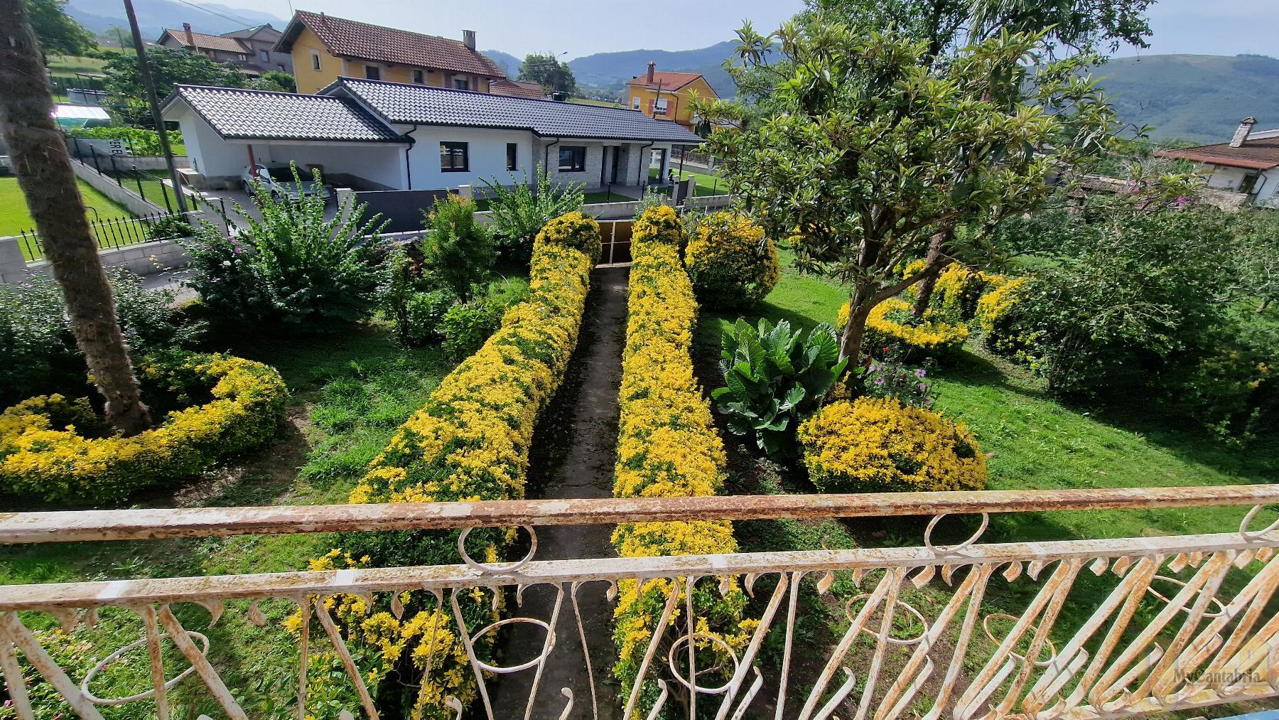 For sale of house in Santa María de Cayón