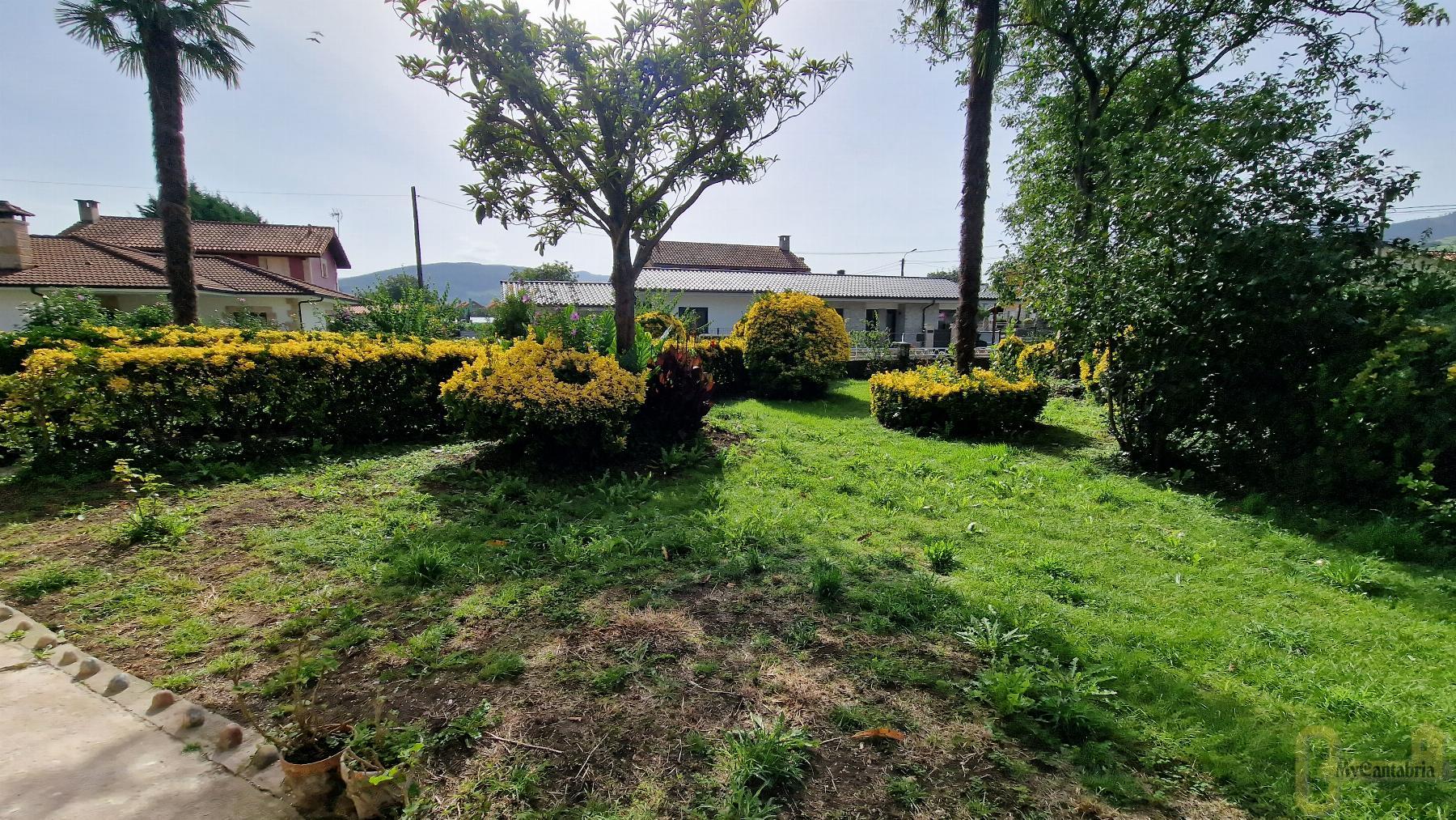 For sale of house in Santa María de Cayón