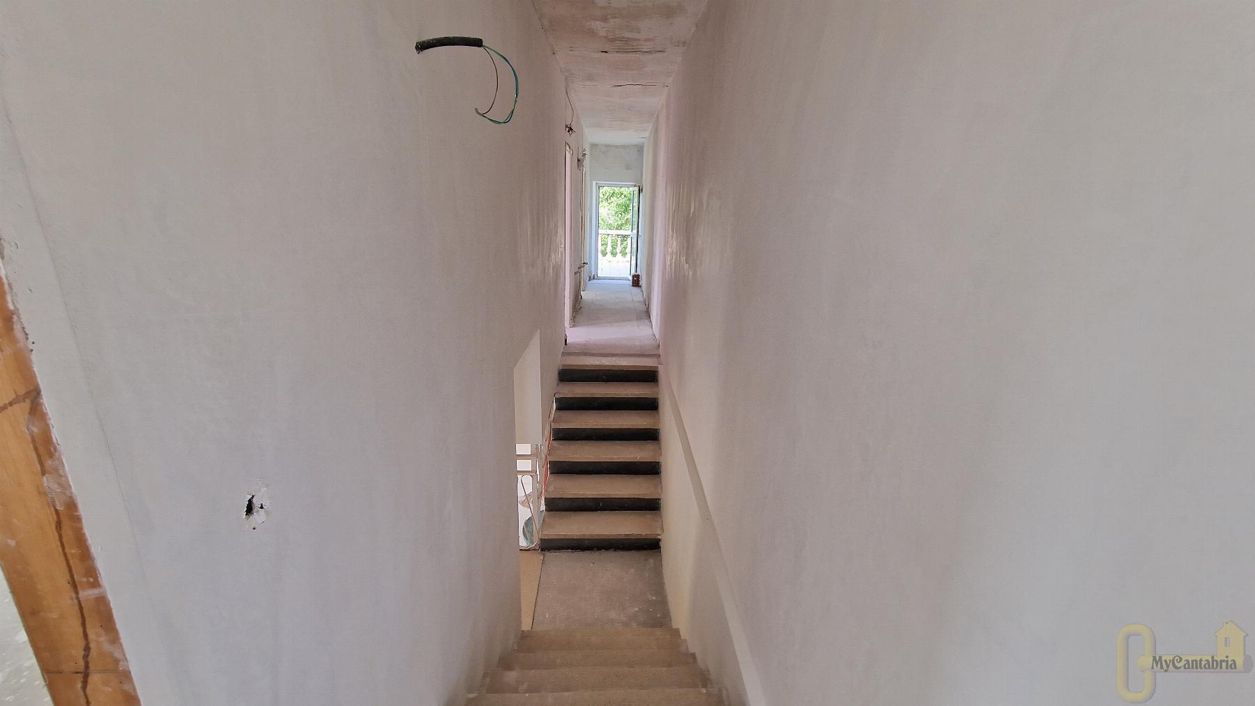 For sale of house in Santa María de Cayón