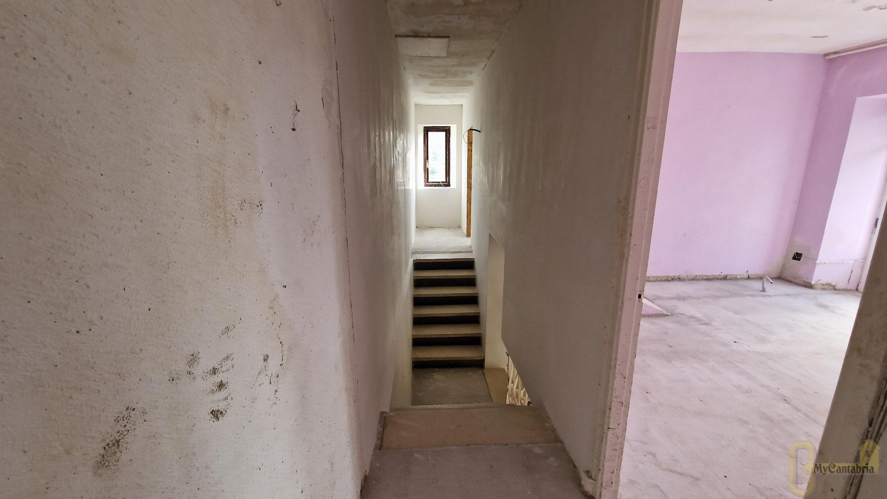 For sale of house in Santa María de Cayón