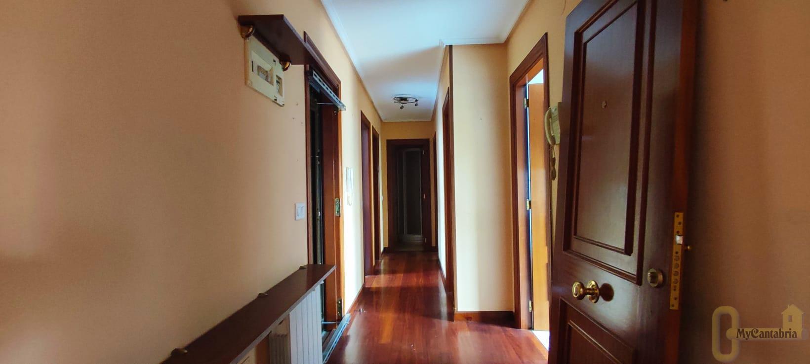 For sale of flat in Bárcena de Cicero