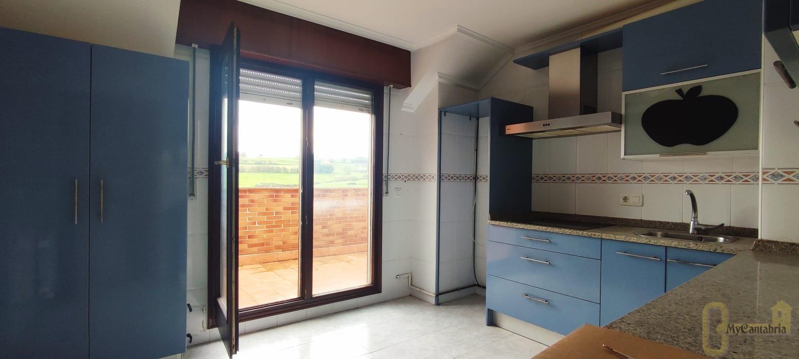 For sale of flat in Bárcena de Cicero