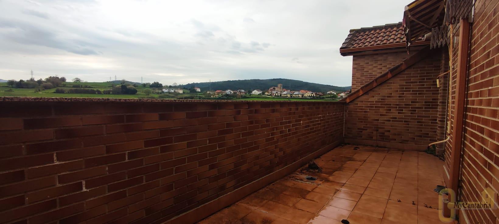 For sale of flat in Bárcena de Cicero