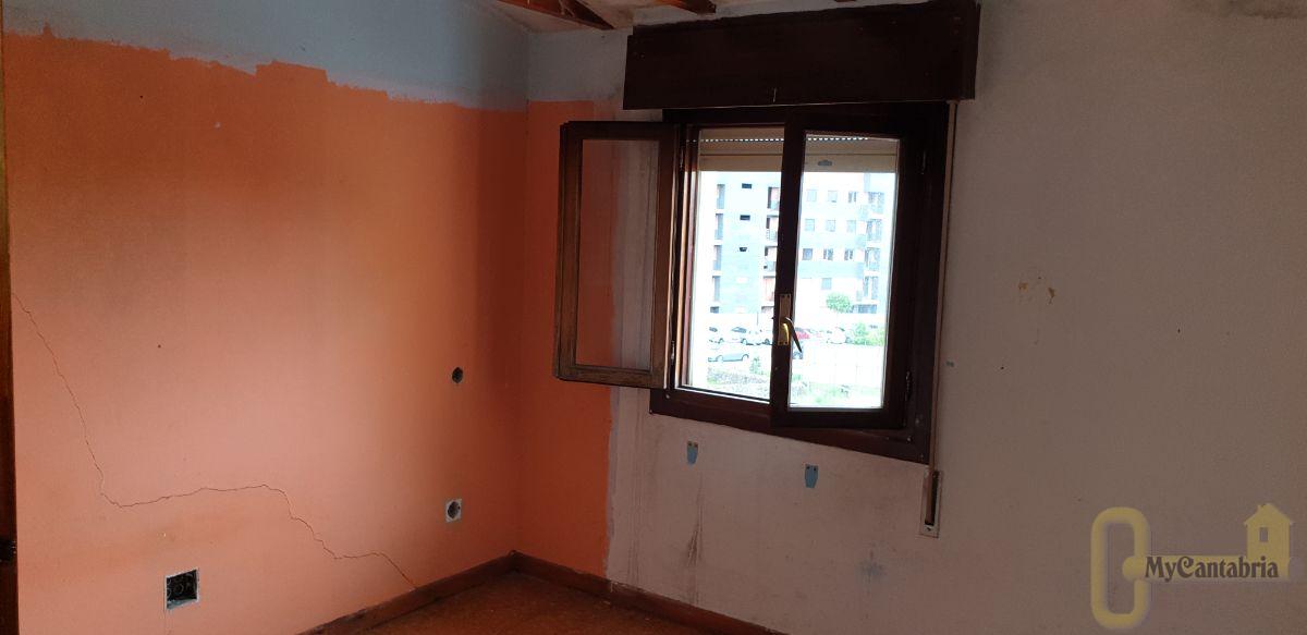 For sale of flat in El Astillero