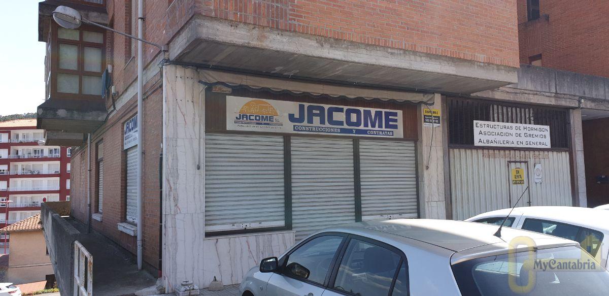 For sale of commercial in Solares