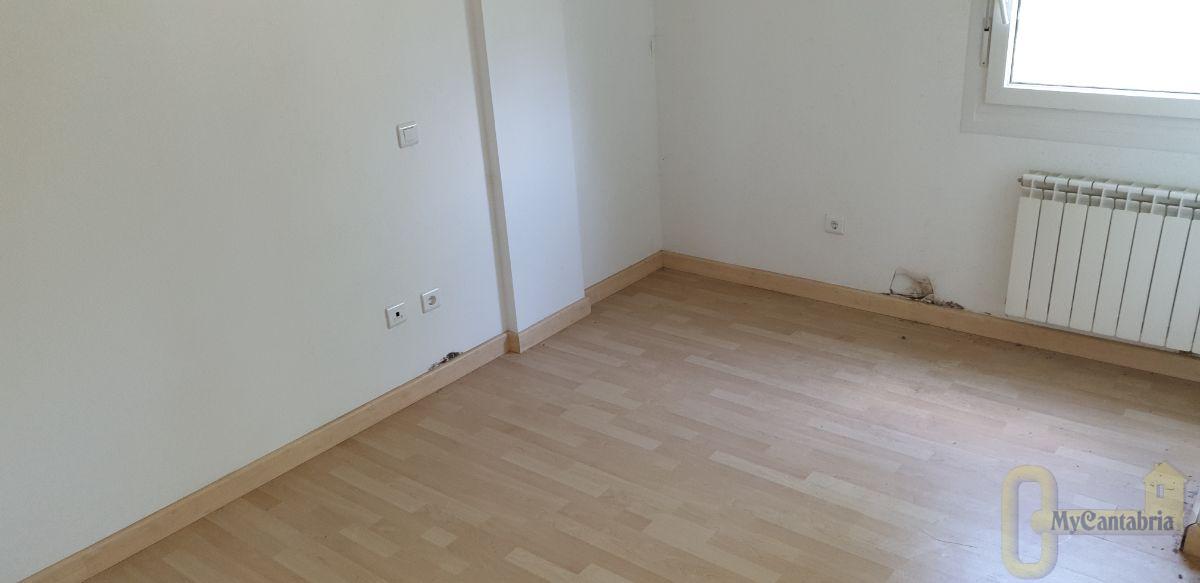 Venta de piso en Castañeda
