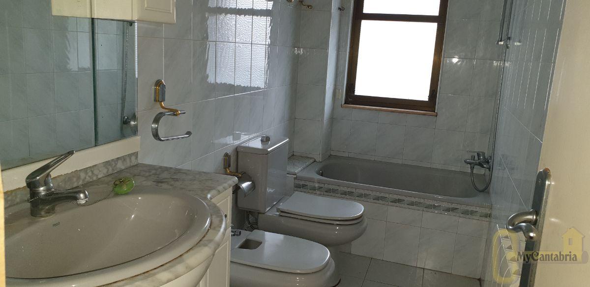 For sale of flat in Torrelavega