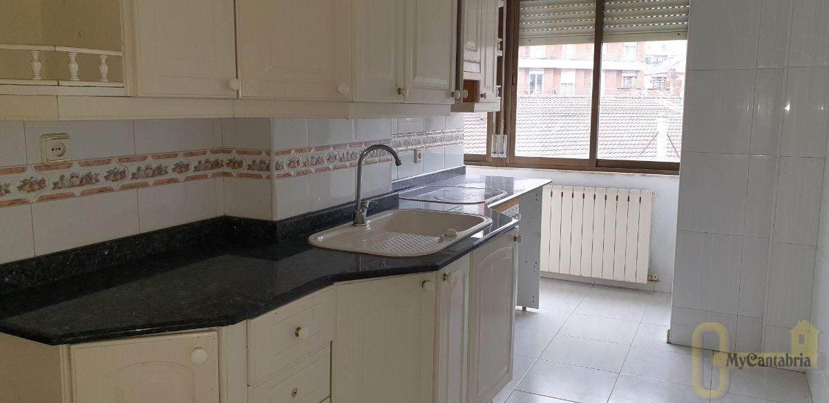 For sale of flat in Torrelavega