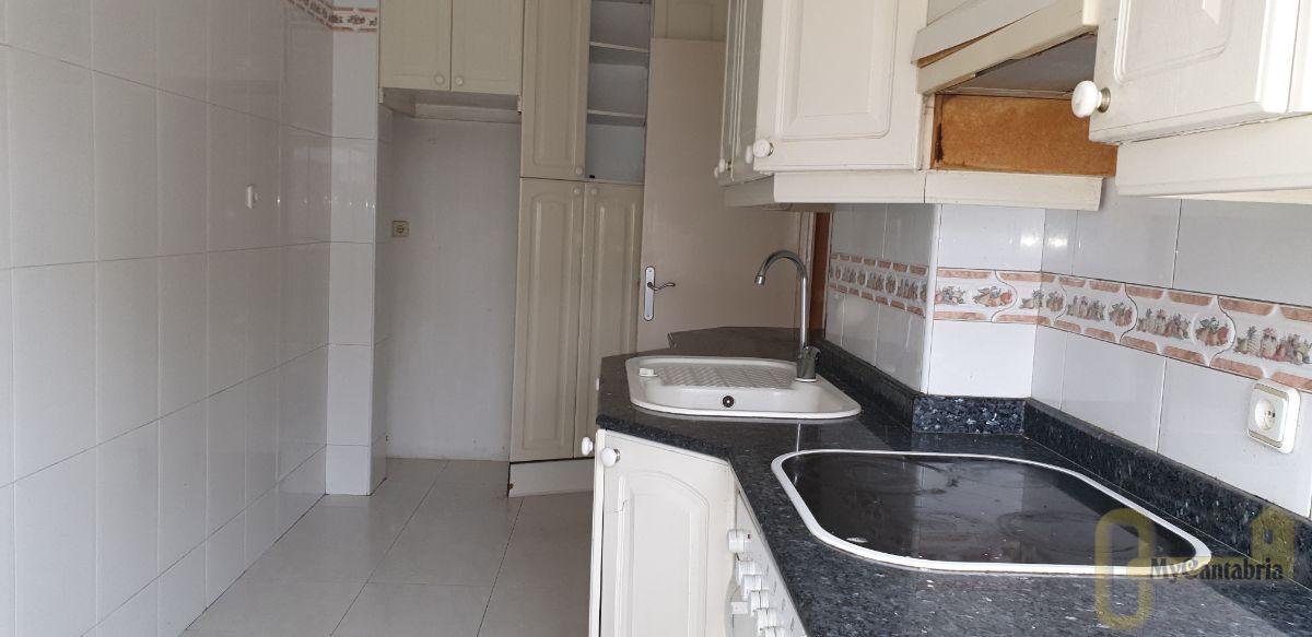 For sale of flat in Torrelavega