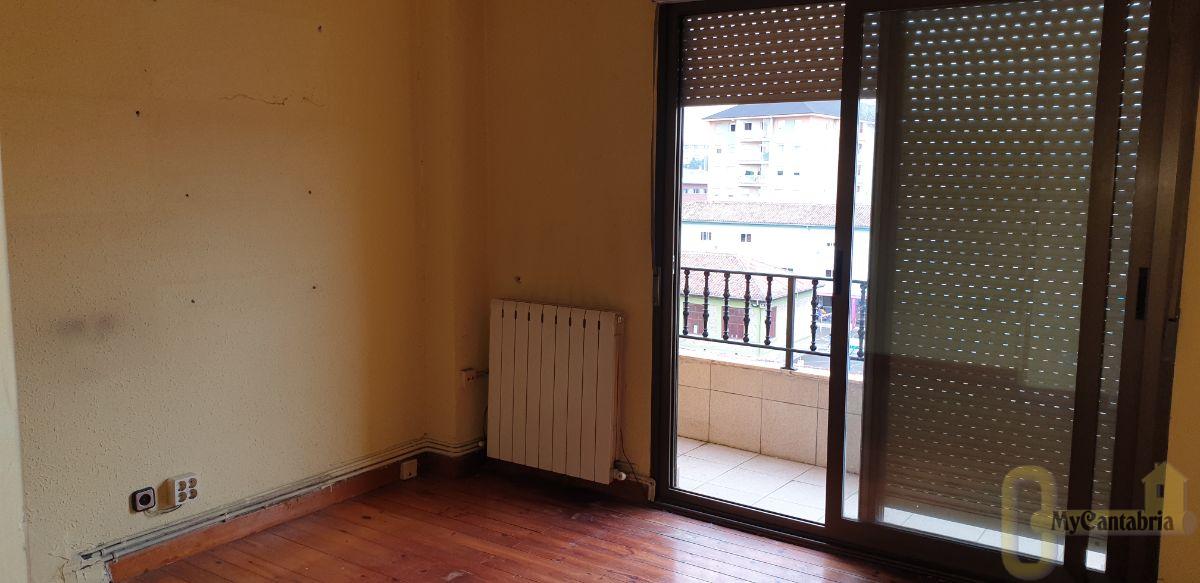 For sale of flat in Torrelavega