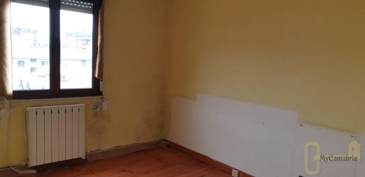 For sale of flat in Torrelavega