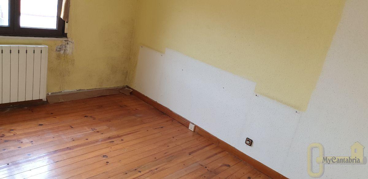 For sale of flat in Torrelavega