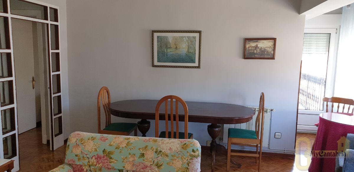 For rent of flat in Santa María de Cayón