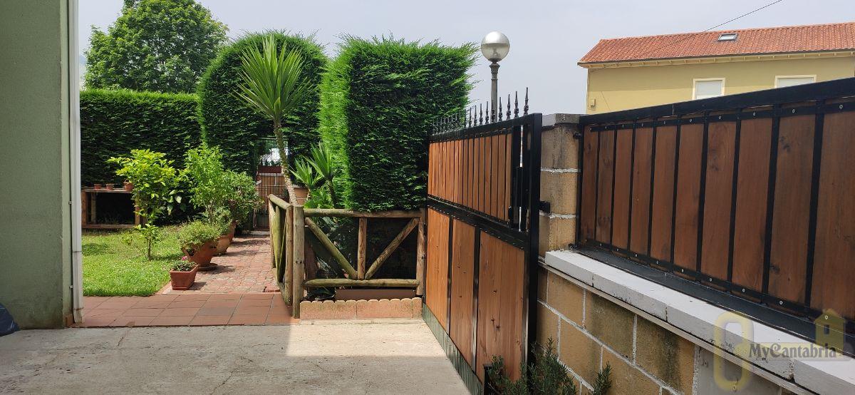 For sale of house in Santa María de Cayón