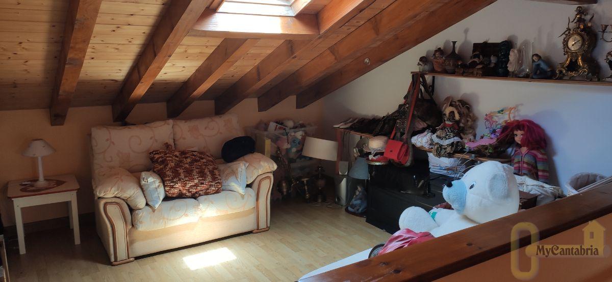For sale of house in Santa María de Cayón