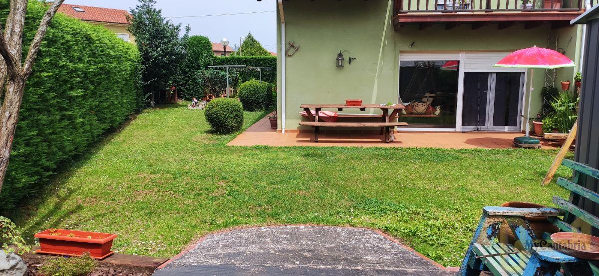 For sale of house in Santa María de Cayón