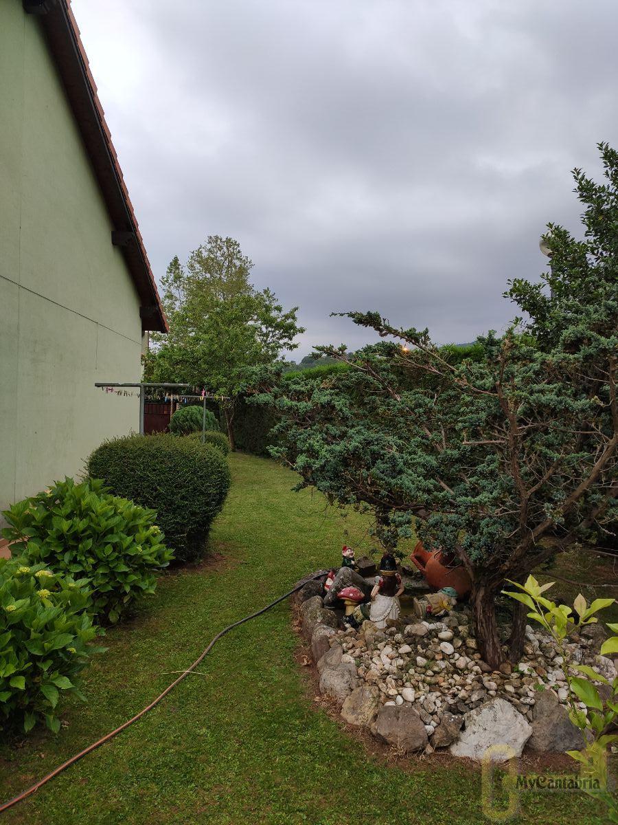 For sale of house in Santa María de Cayón
