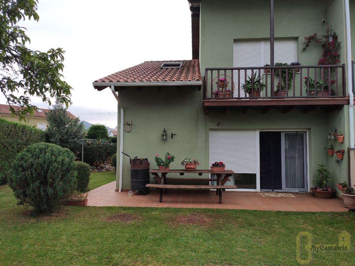 For sale of house in Santa María de Cayón