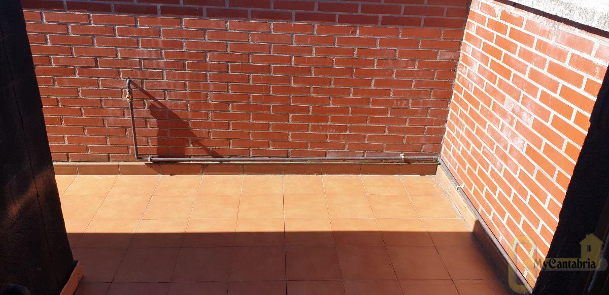 For sale of flat in Santa María de Cayón