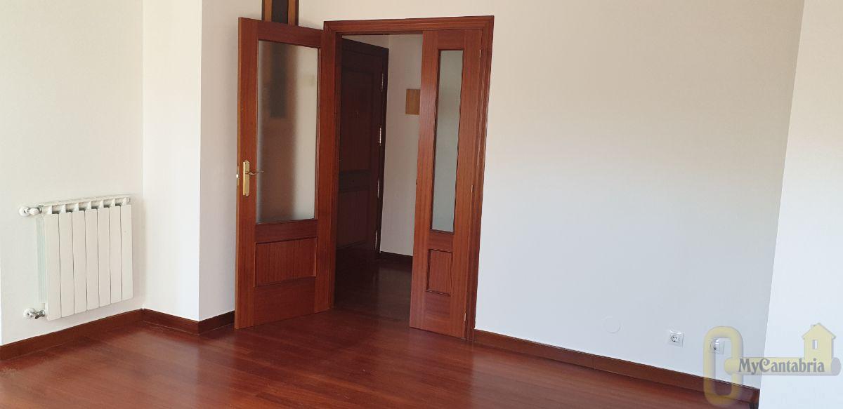 For sale of flat in Santa María de Cayón