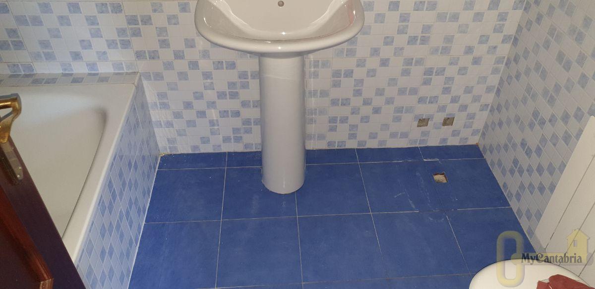 For sale of flat in Santa María de Cayón