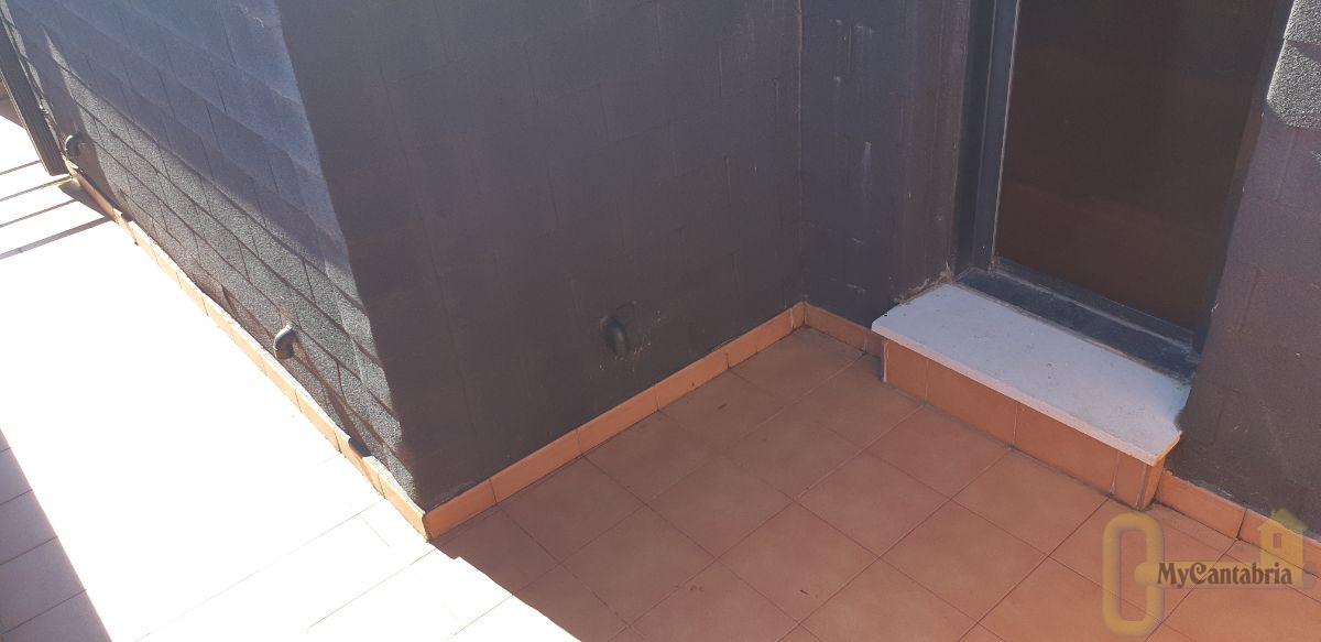 For sale of flat in Santa María de Cayón