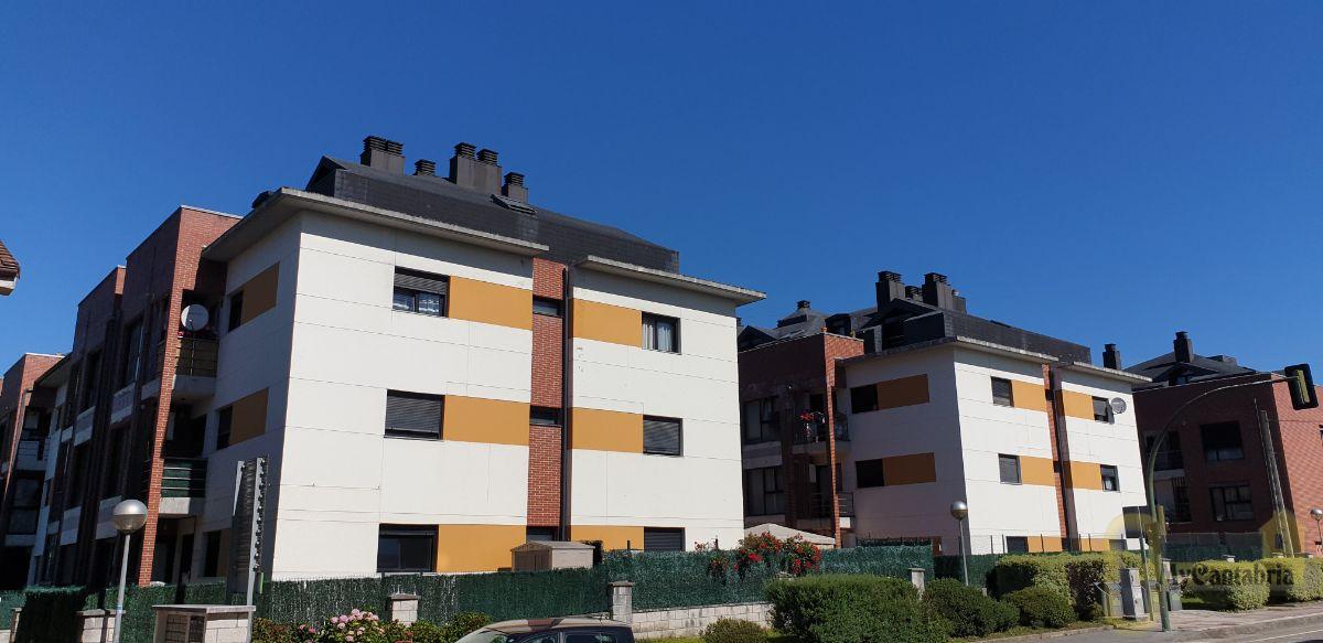 For sale of flat in Santa María de Cayón