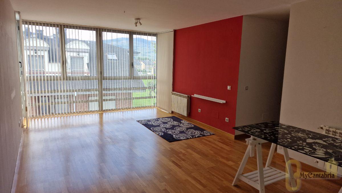 For sale of flat in Santa María de Cayón