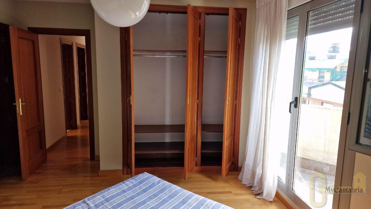 For sale of flat in Santa María de Cayón