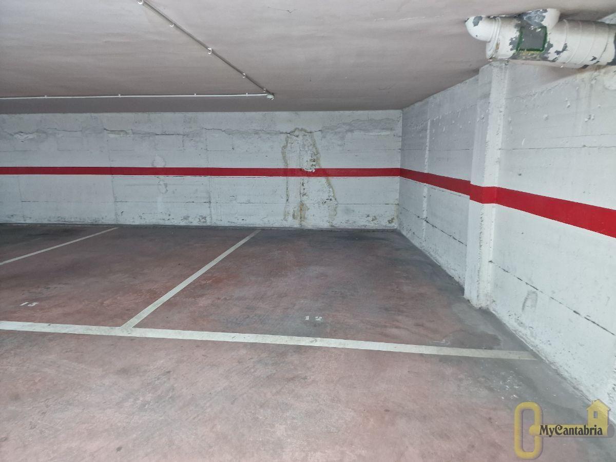 For rent of garage in Santa María de Cayón