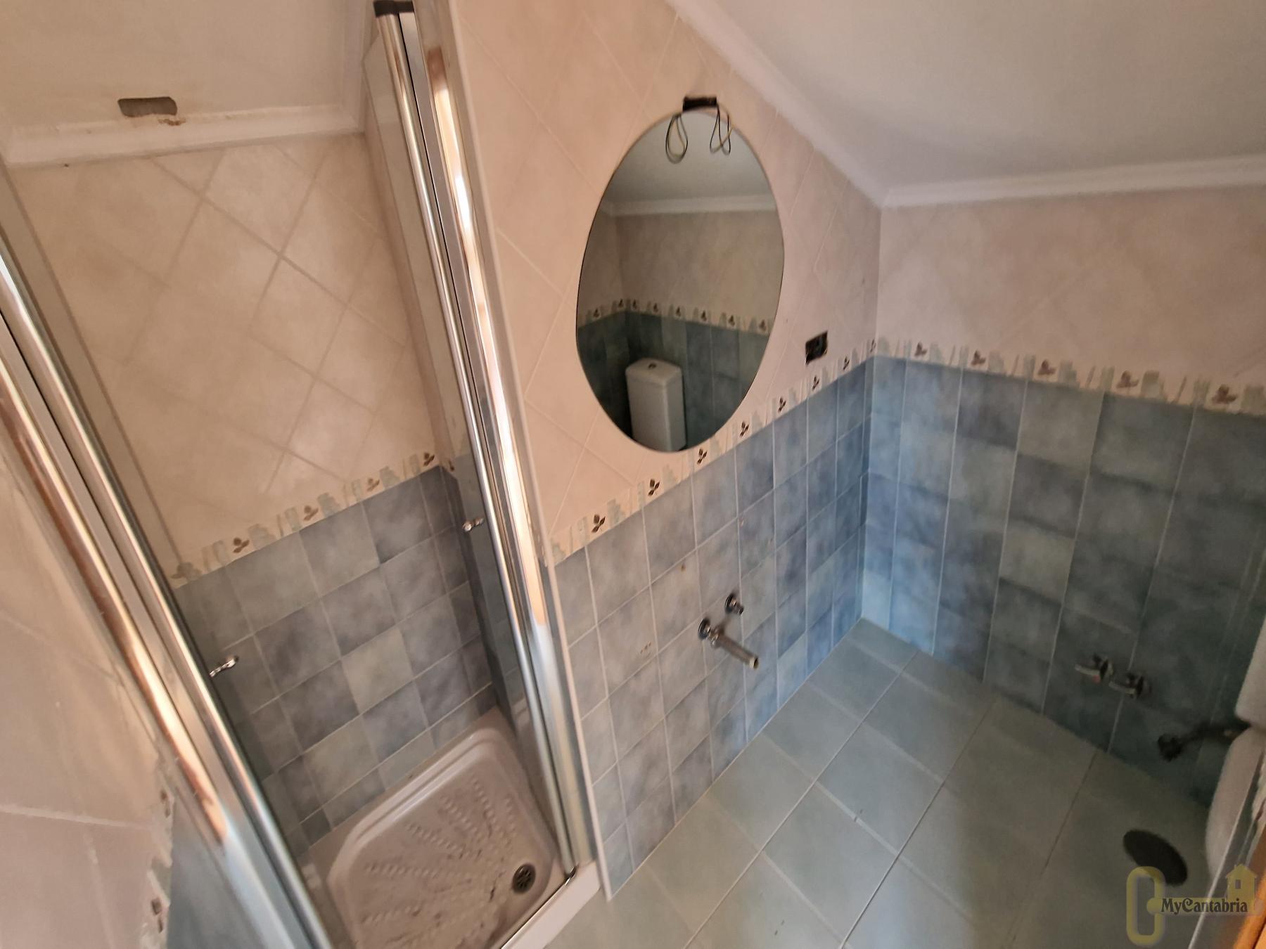 For sale of house in Piélagos
