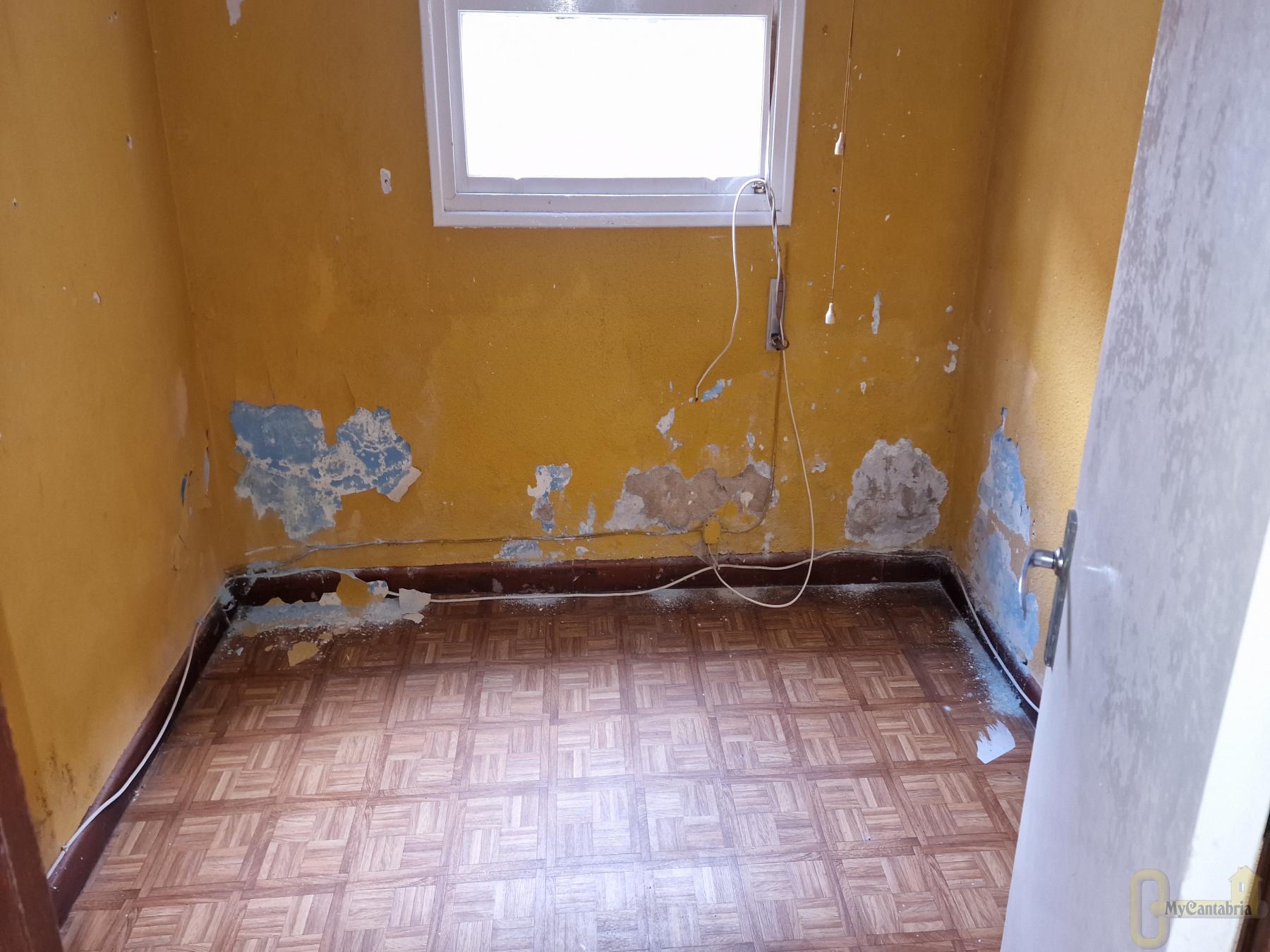 For sale of flat in Torrelavega
