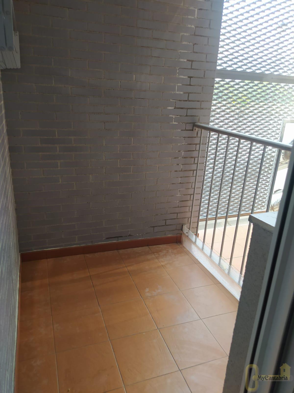 For sale of flat in Santa María de Cayón
