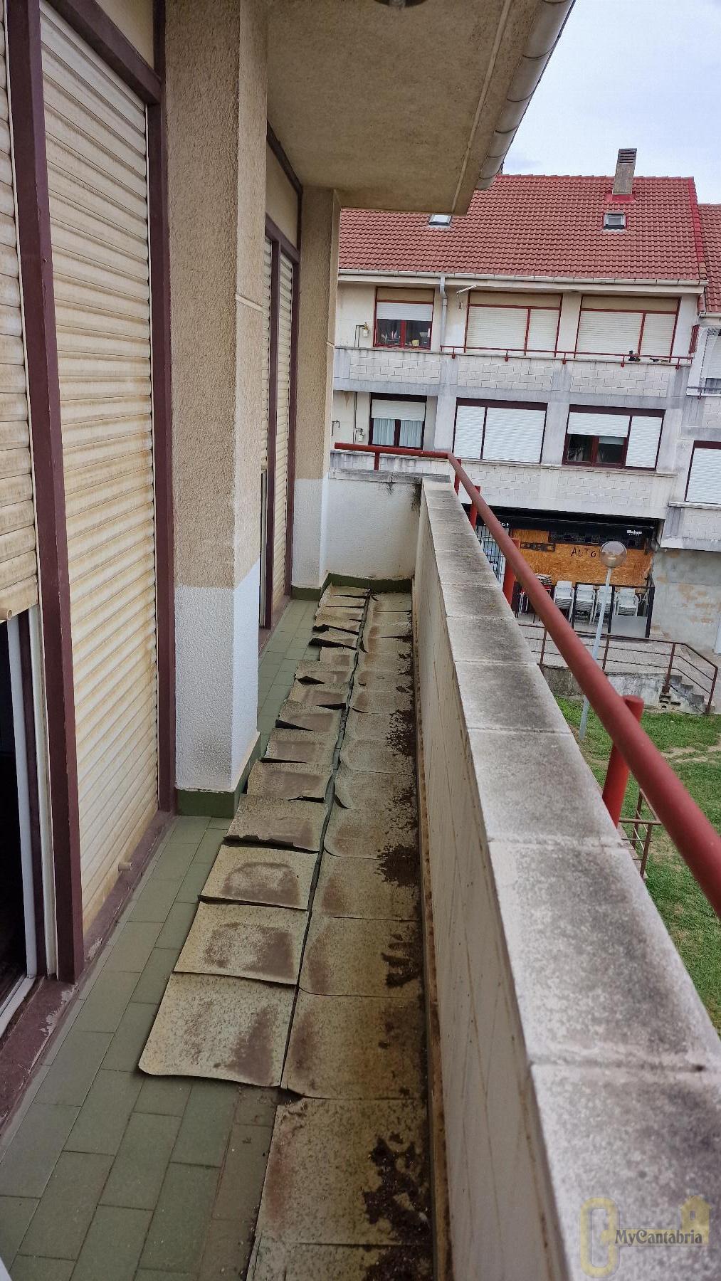 For sale of flat in El Astillero