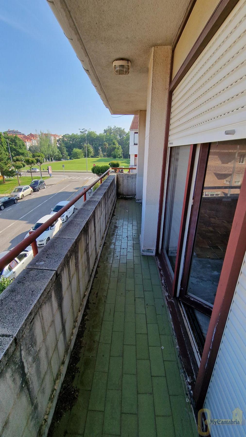 For sale of flat in El Astillero