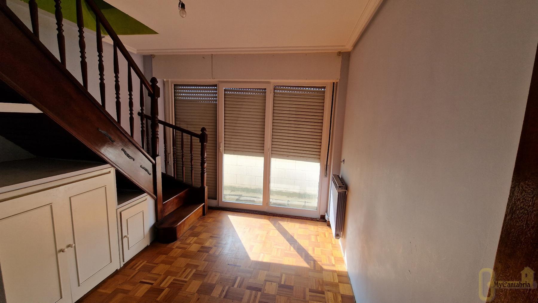 For sale of flat in El Astillero