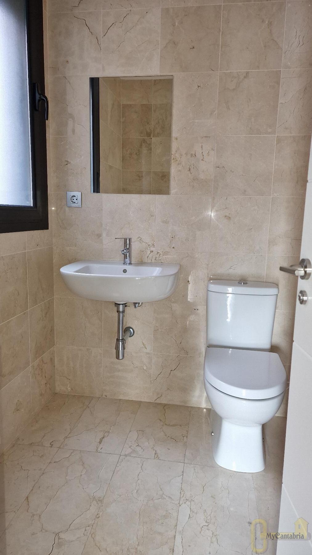 Venta de piso en Santa Cruz de Bezana