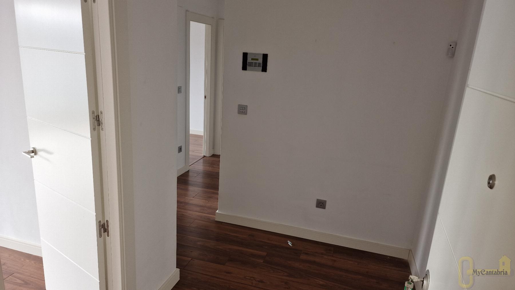 Venta de piso en Santa Cruz de Bezana