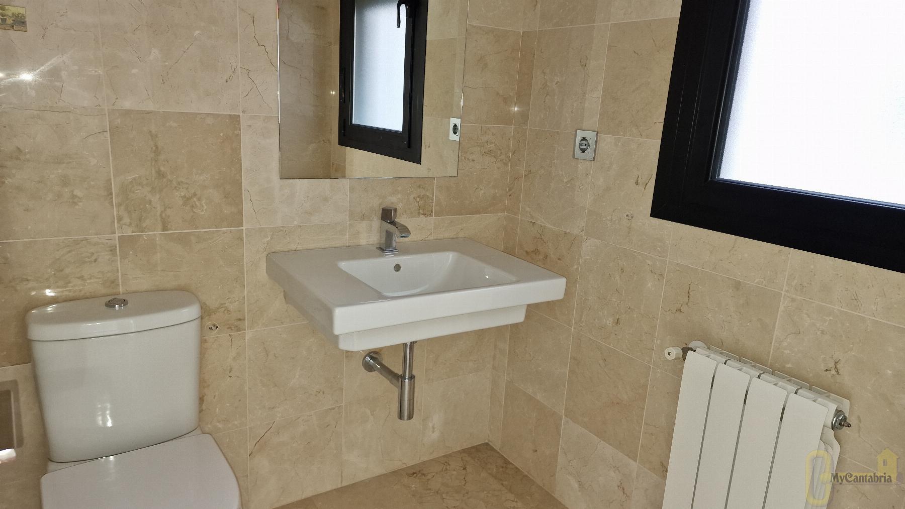 Venta de piso en Santa Cruz de Bezana